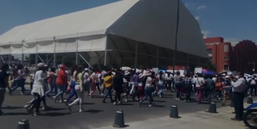 8M | Inicia marcha desde el Monumento a la Revolución rumbo al Zócalo
