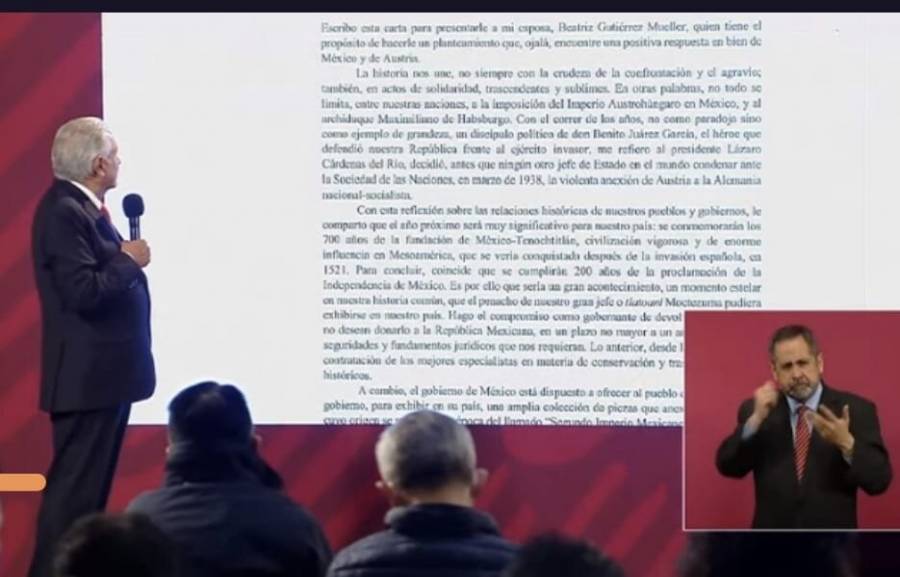 Sana distancia con Austria al no querer prestar el Penacho de Moctezuma a M&eacute;xico, asegura AMLO