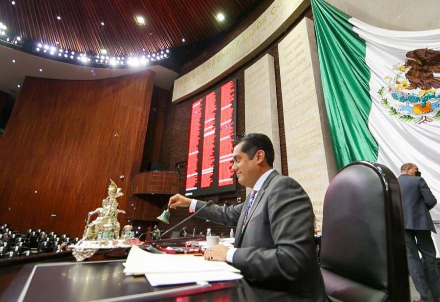 Morena presentó iniciativa para excluir propaganda de las restricciones de la Ley de Revocación de Mandato