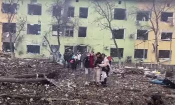 Rusia atac&oacute; un hospital infantil ucraniano. La UE dijo que era un “odioso crimen de guerra”