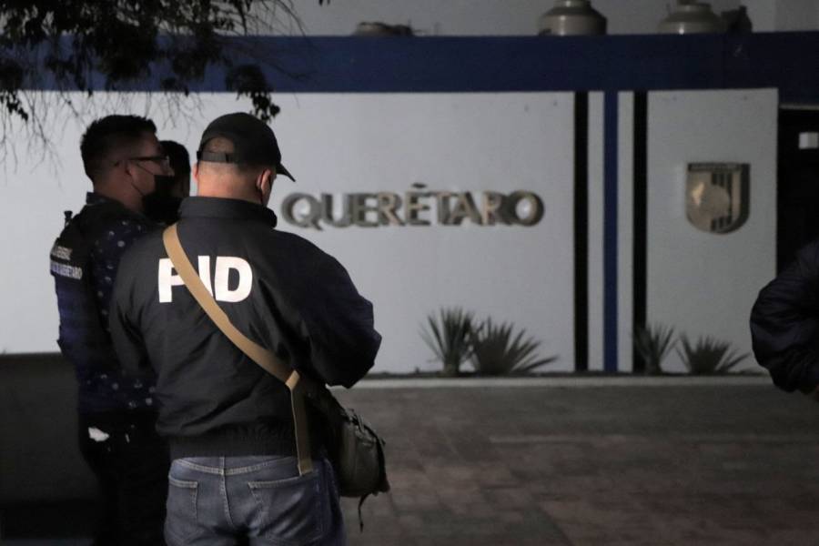 Fiscalía de Querétaro catea instalaciones de los Gallos Blancos