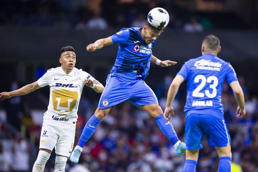 Cruz Azul vence a Pumas y rompe mala racha en Liga MX