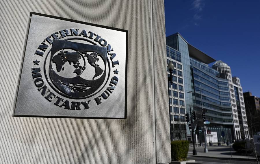 FMI advierte que economía de Ucrania podría caer entre 25% y 35% en 2022
