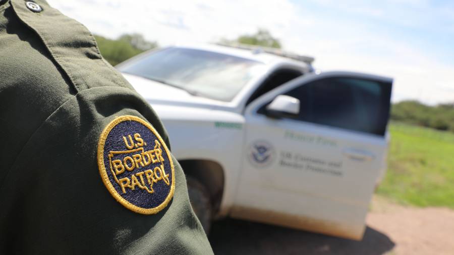 Un 37% más de menores no acompañados cruzaron la frontera entre México y EU en febrero