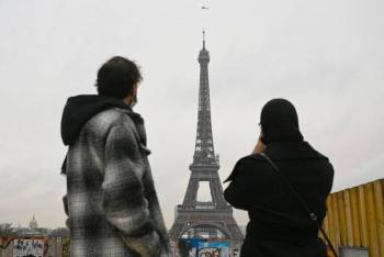 La Torre Eiffel ‘pega el estir&oacute;n’ y crece seis metros