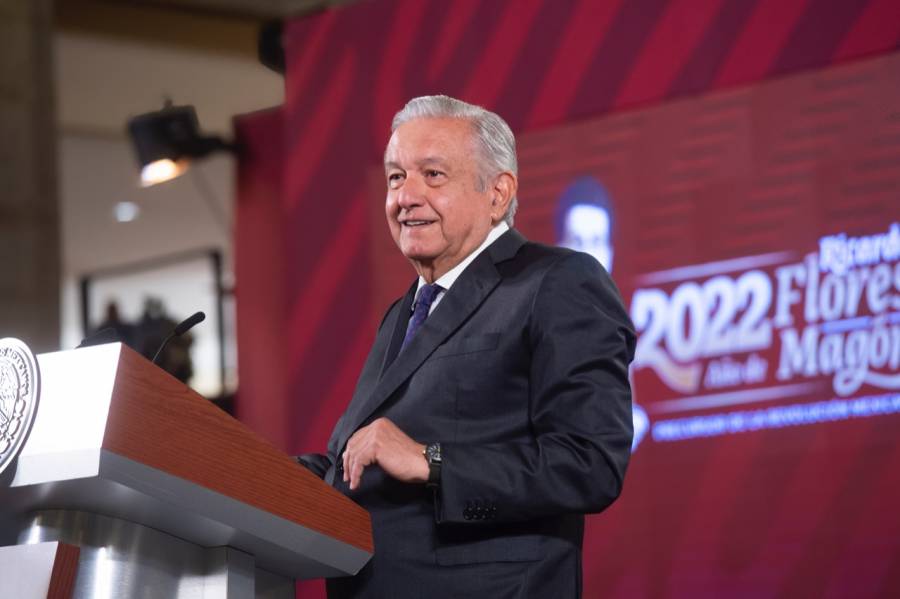 AMLO cuestiona porqué la guerra sucia por la “casa gris”