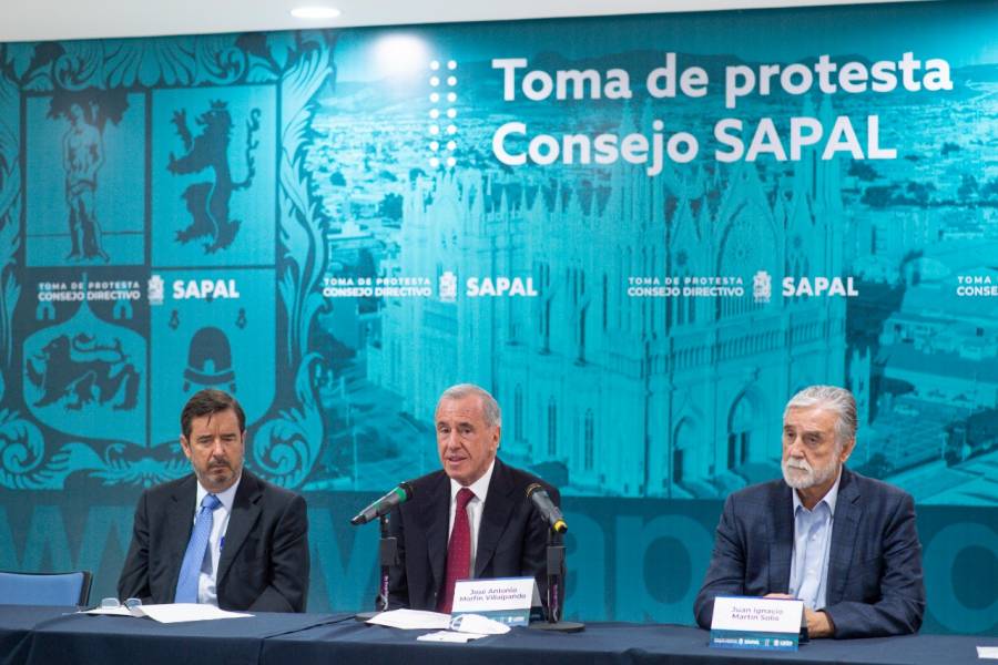 Antonio Morfín, rinde protesta como presidente del Consejo de SAPAL