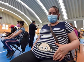 Baja transmisi&oacute;n de Covid entre embarazada y su beb&eacute;
