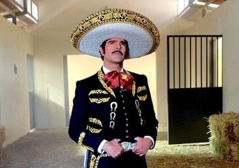 Televisa obtiene amparo para transmitir serie de Vicente Fern&aacute;ndez no autorizada