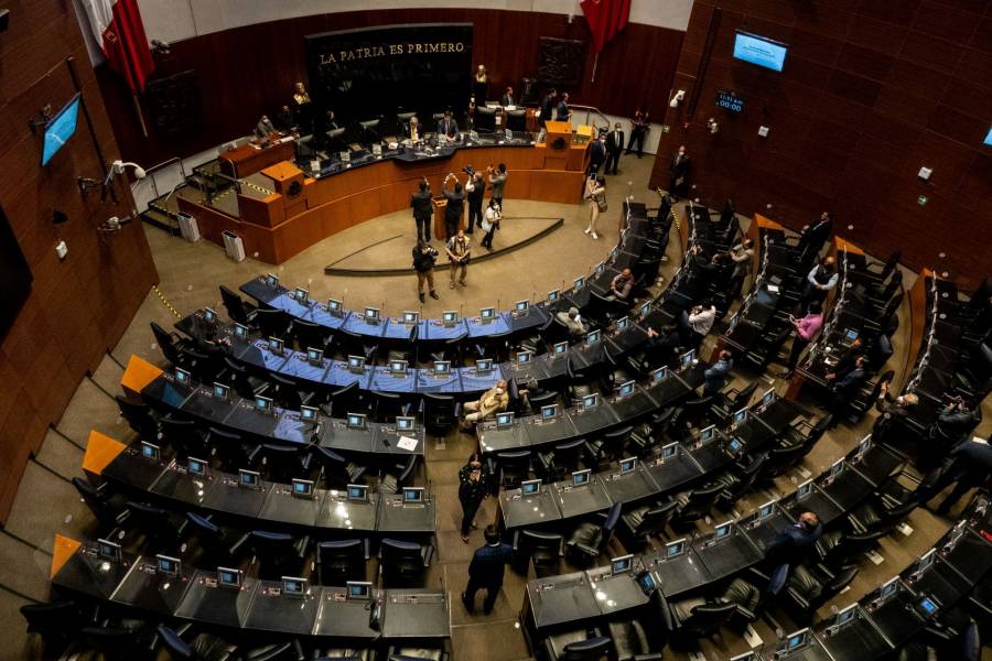 Senado aprueba en comisiones eliminación de veda electoral a funcionarios; oposición irá a SCJN