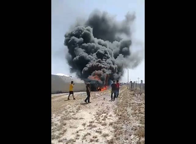 Registran accidente en la carretera Monterrey-Nuevo León; chocan dos tráileres y un auto particular