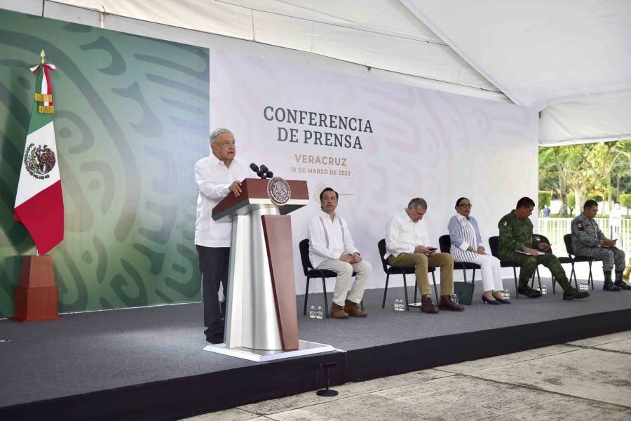 AMLO celebra reforma para promover Revocación de Mandato