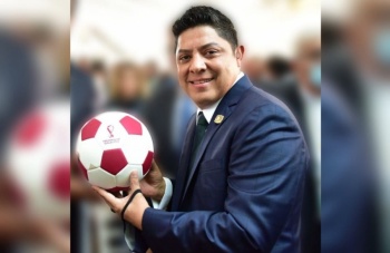 Anuncia Gobernador la Copa de F&uacute;tbol Potos&iacute;, en abril