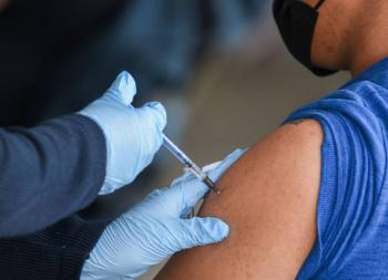 Inglaterra propondr&aacute; cuarta dosis anticovid para vulnerables