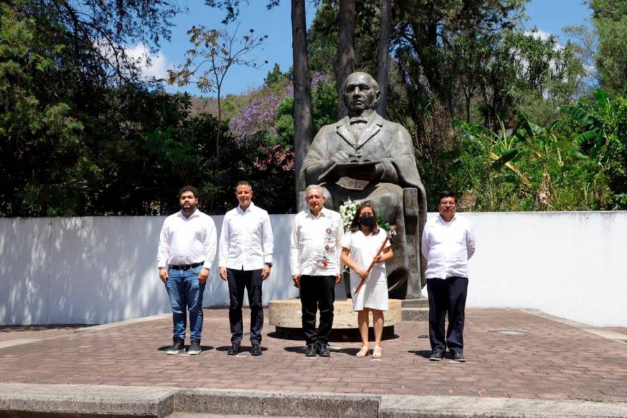 AMLO visita Guelatao previo al natalicio de Benito Juárez