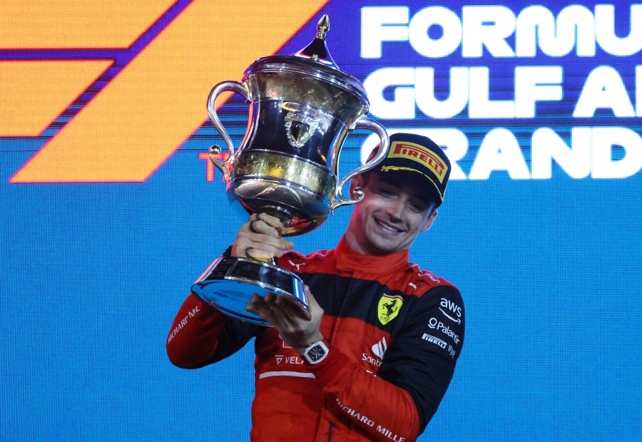 F1 Leclerc y Ferrari triunfan en el GP de Baréin; “Checo” Pérez abandona