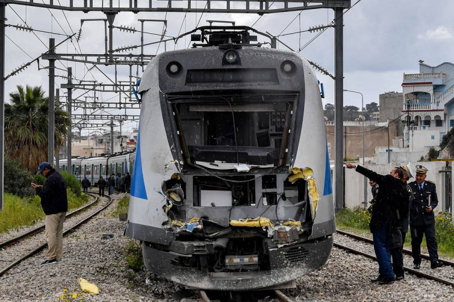 Choque de trenes deja 95 heridos en Túnez