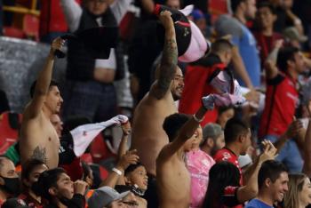 Detienen a seis hombres por ri&ntilde;as en el Cl&aacute;sico Tapat&iacute;o