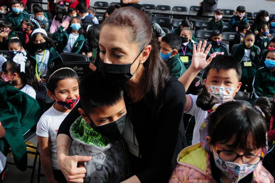Sheinbaum pide regreso a clases permanente