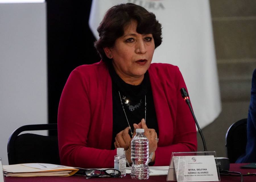Delfina Gómez “planta” a diputados en San Lázaro