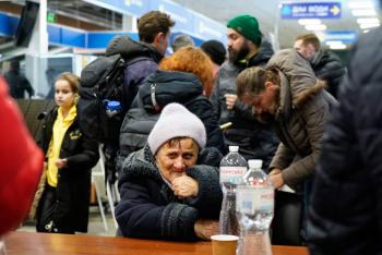Ucrania trata de evacuar m&aacute;s civiles de Mari&uacute;pol y pone Kiev en toque de queda