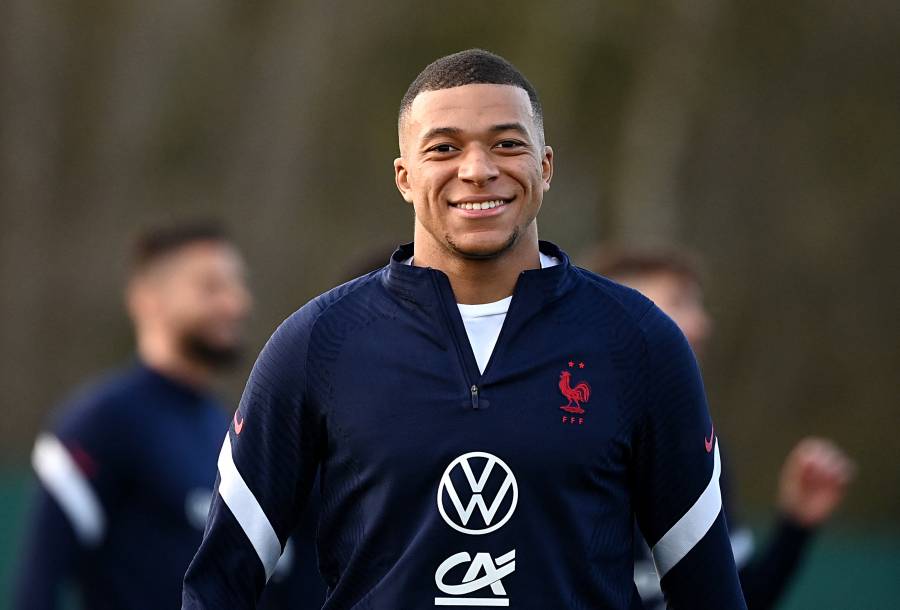 Mbappé rechaza participar en promocionales, en protesta por derechos de imagen