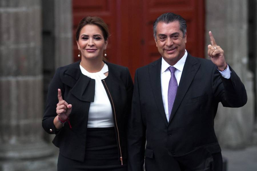 Juez otorga suspensión a esposa de ‘El Bronco’ para frenar orden de aprehensión