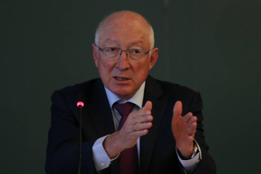 Acercamiento México-Rusia, no puede pasar: Ken Salazar a diputados