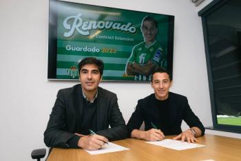 Andrés Guardado renueva con el Betis hasta 2023