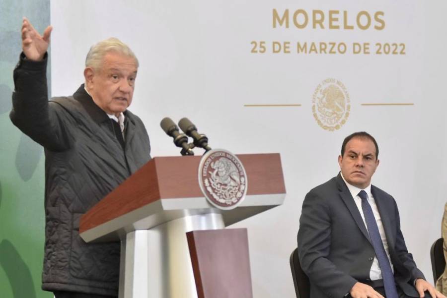 AMLO respalda a Cuauhtémoc Blanco tras difusión de fotos con narcotraficantes