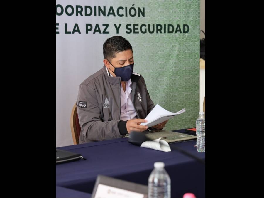 Gobernador Ricardo Gallardo buscará abrir vuelos del AIFA a San Luis Potosí