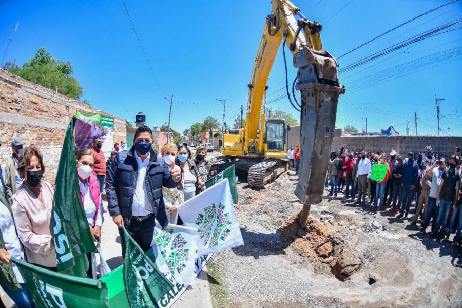 Atiende gobierno añejo problema de aguas negras en SGS