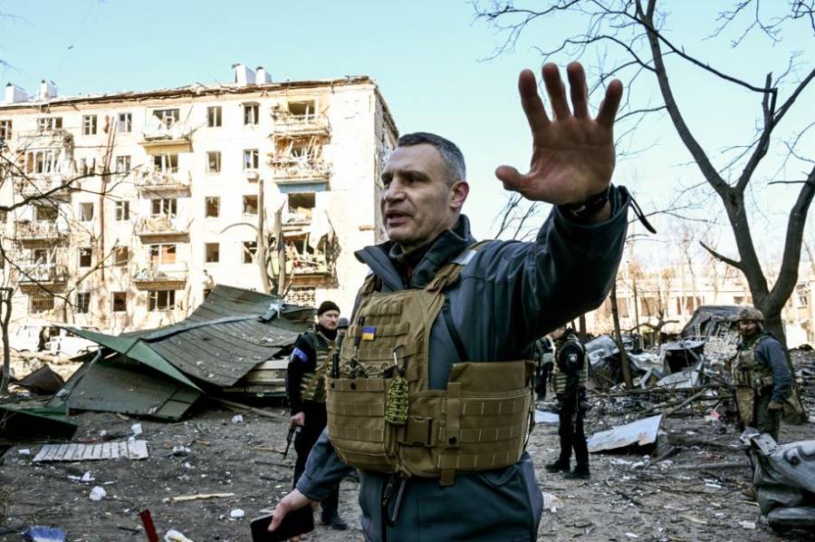 Kiev abandona plan de toque de queda; habrá libre circulación el domingo