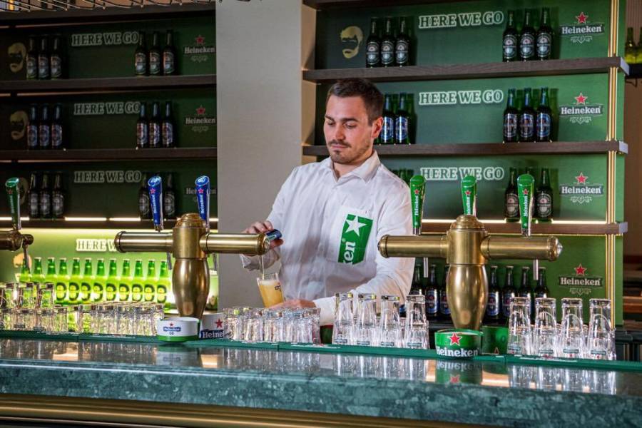 Heineken anuncia que se retira de Rusia