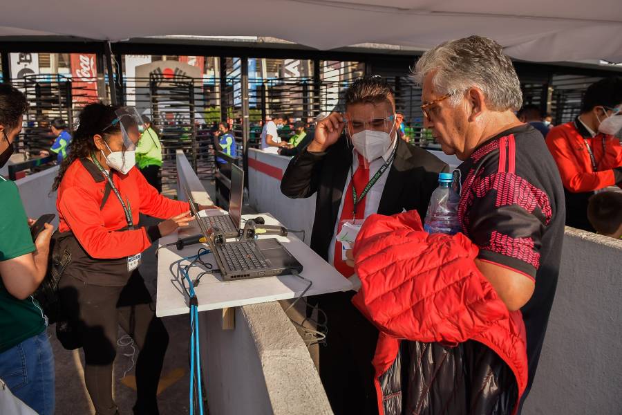 INAI inicia investigación contra la FMF por exigir registro en estadios