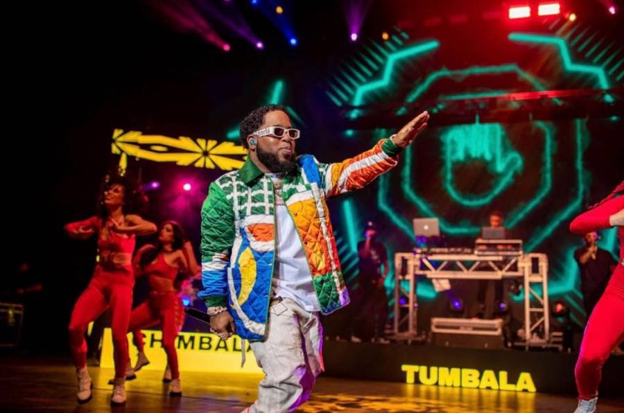 Ovaci&oacute;n cerrada a Chimbala y al poder del Dembow durante concierto en Nueva York