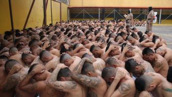 En tres días, detienen a más de mil 400 pandilleros en El Salvador