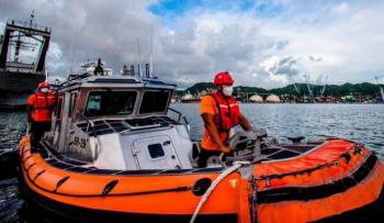 Rescatan en Campeche a dos pescadores tras una semana perdidos