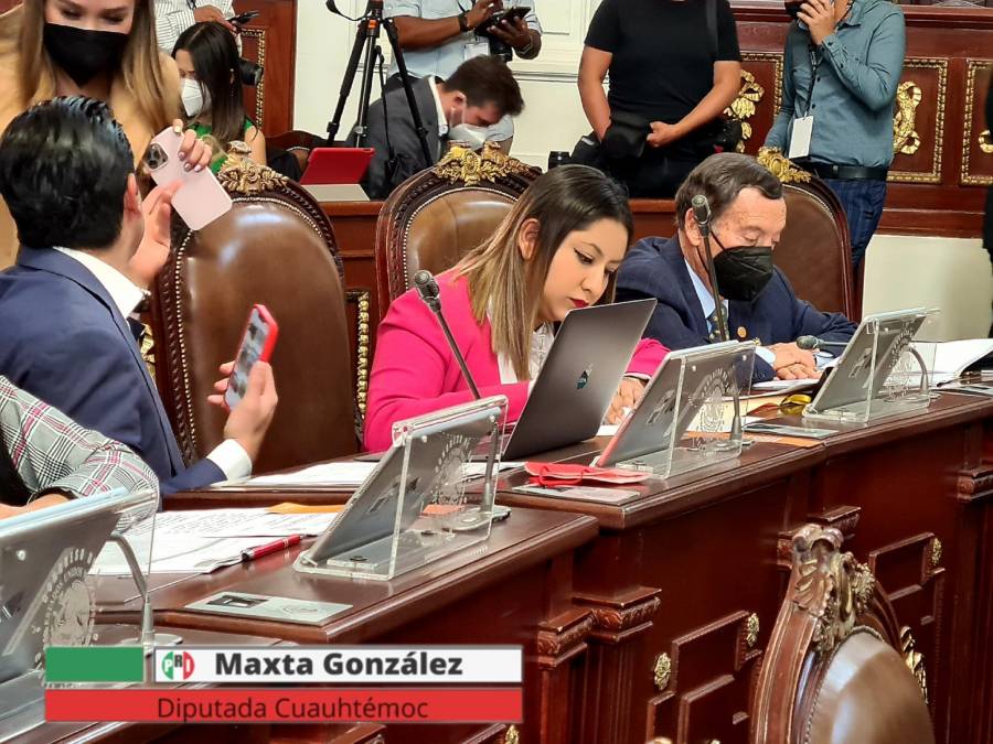 Presentan iniciativa para inhibir el robo del mobiliario urbano