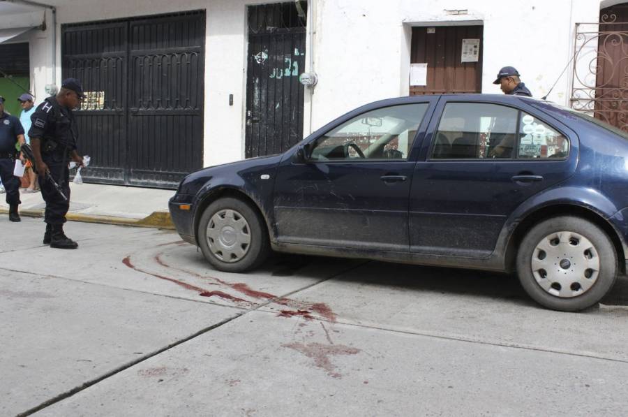 Hallan 6 cabezas humanas dentro de camioneta en Chilapa, Guerrero