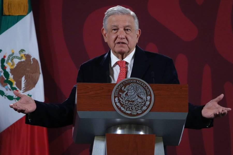 AMLO llama a diputados del PRI a rebelarse y votar en favor de reforma eléctrica