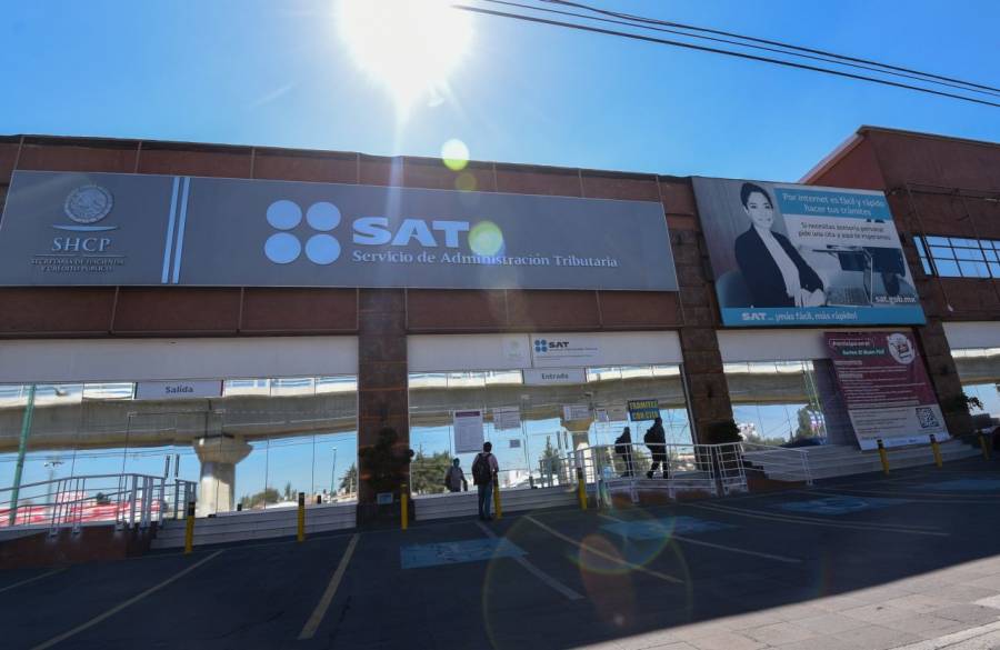 Contribuyentes reportan problemas en página del SAT