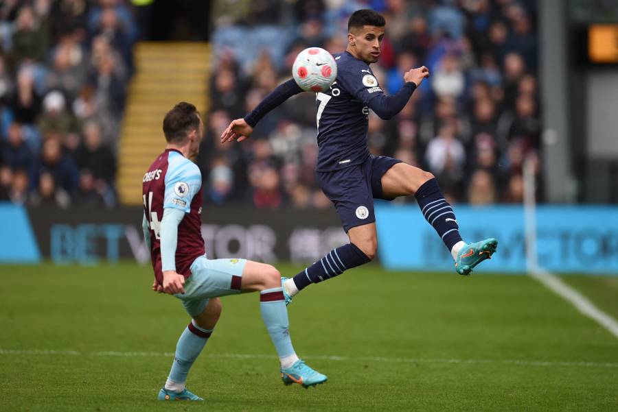 Manchester City responde al Liverpool; Chelsea, goleado en Stamford Bridge