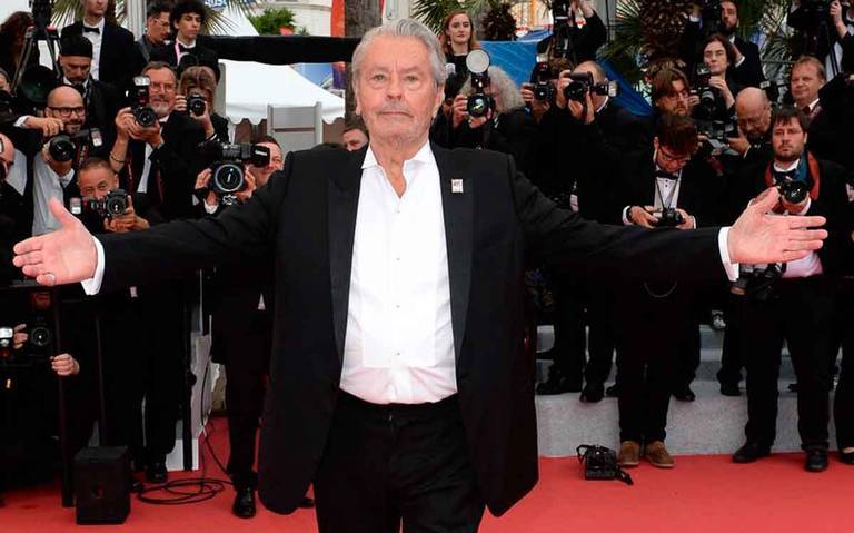 Alain Delon solicita que le practiquen la eutanasia