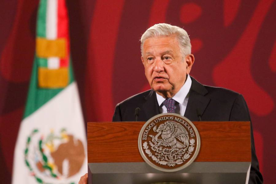 AMLO rechaza que aeronaves del gobierno se usen para promover revocación