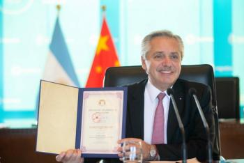Gobierno de Argentina dar&aacute; a jubilados pago de 6 mil pesos en abril