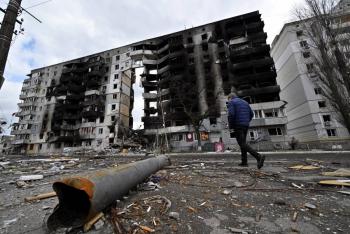 UE quiere ayudar a reunir pruebas sobre cr&iacute;menes de guerra en Ucrania