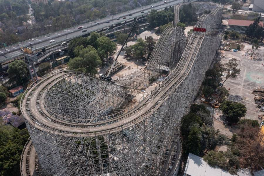 Galería: Desmantelan montaña rusa de la Feria de Chapultepec