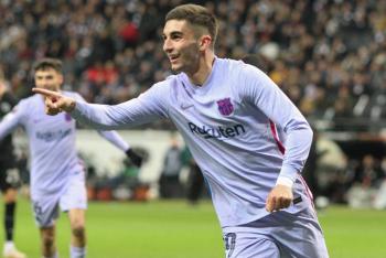 Ferran Torres rescata al Barcelona en Frankfurt
