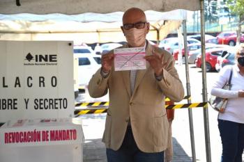 Dirigente nacional de Movimiento Ciudadano anula su voto en revocaci&oacute;n de mandato